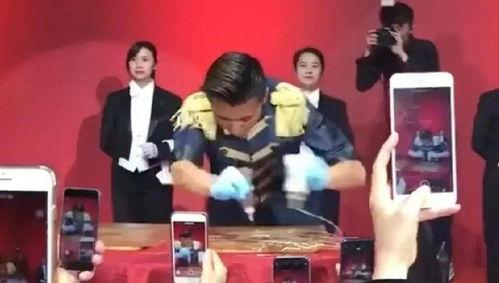 娱乐圈吃瓜小分队,揭秘明星幕后故事,带你领略娱乐圈风云变幻